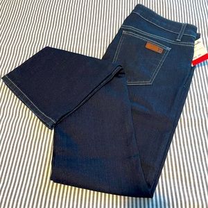 Joe’s Jeans- Slim Fit Mini Boot NWT, size 31